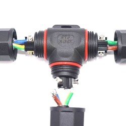 Compre o conector de cabo IP67 "T"